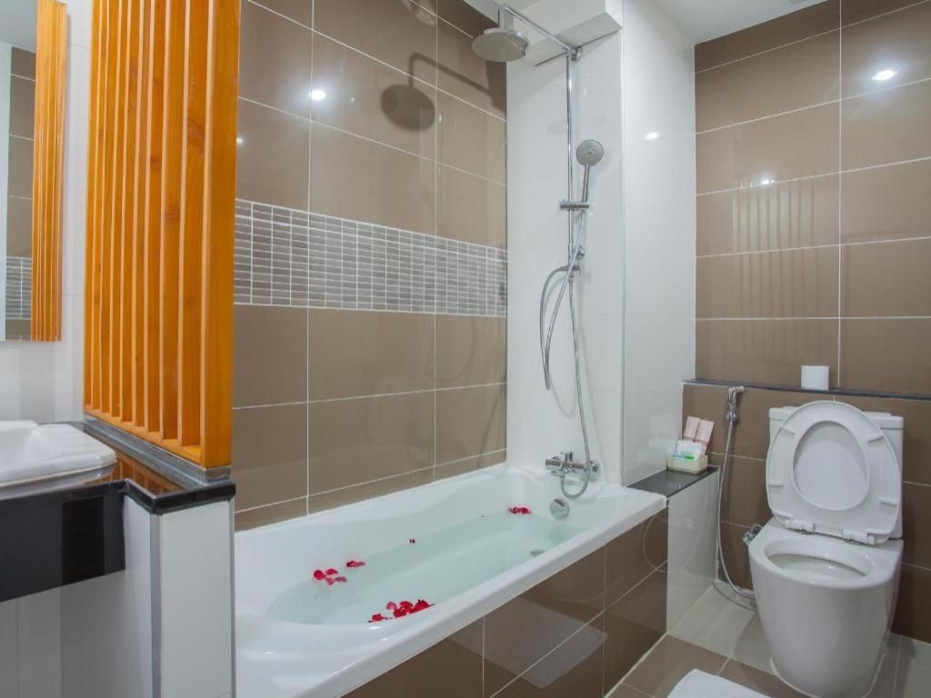 Gt Residence Hotel Buriram Eksteriør bilde