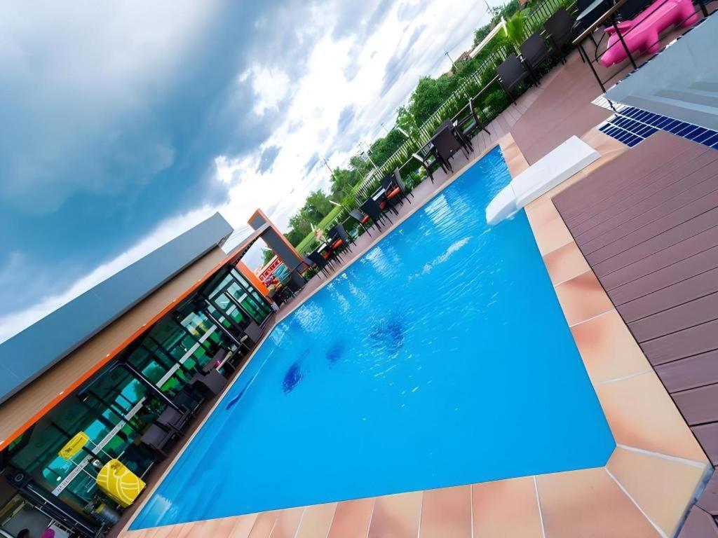 Gt Residence Hotel Buriram Eksteriør bilde